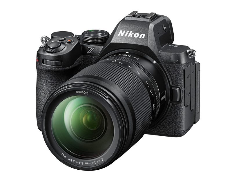 Nikon Z5 II + 24-200mm f/4-6.3   Nikon Z5 II + 24-200mm f/4-6.3