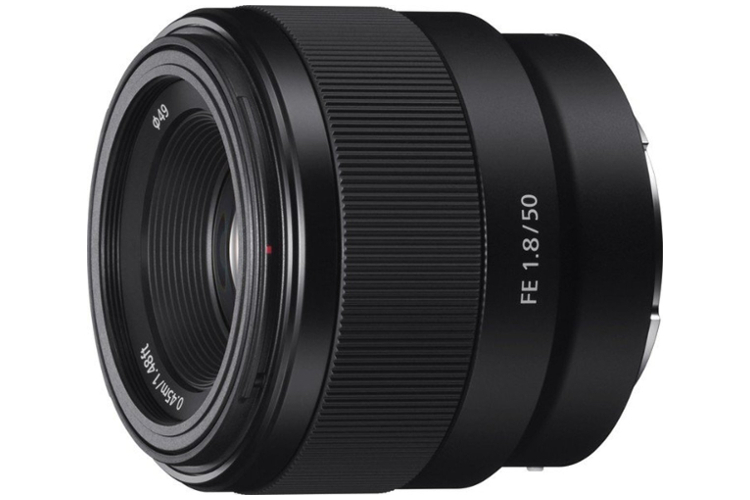 Sony FE 50mm f/1.8 (SEL50F18F)   Sony FE 50mm f/1.8 (SEL50F18F)