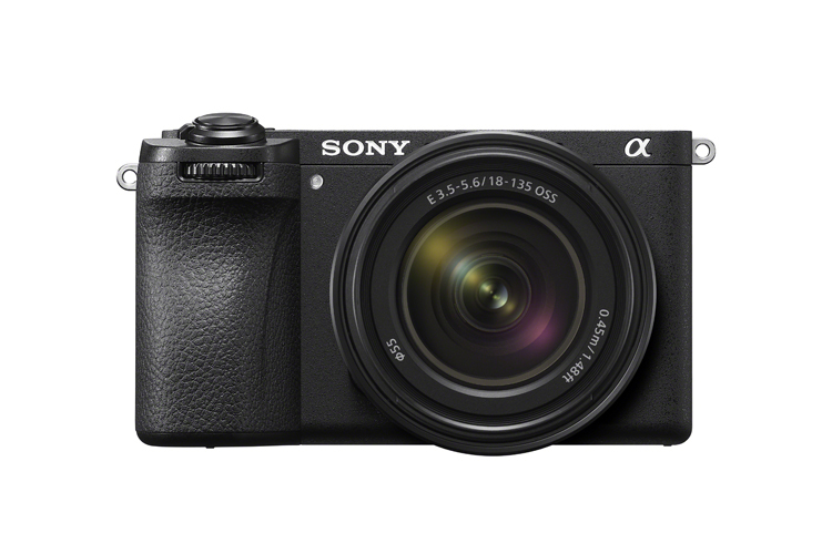 Sony A6700 (ILCE-6700) z ob. 18-135mm f/3.5-5.6 OSS (SEL18135)   Sony A6700 (ILCE-6700) z ob. 18-135mm f/3.5-5.6 OSS (SEL18135)
